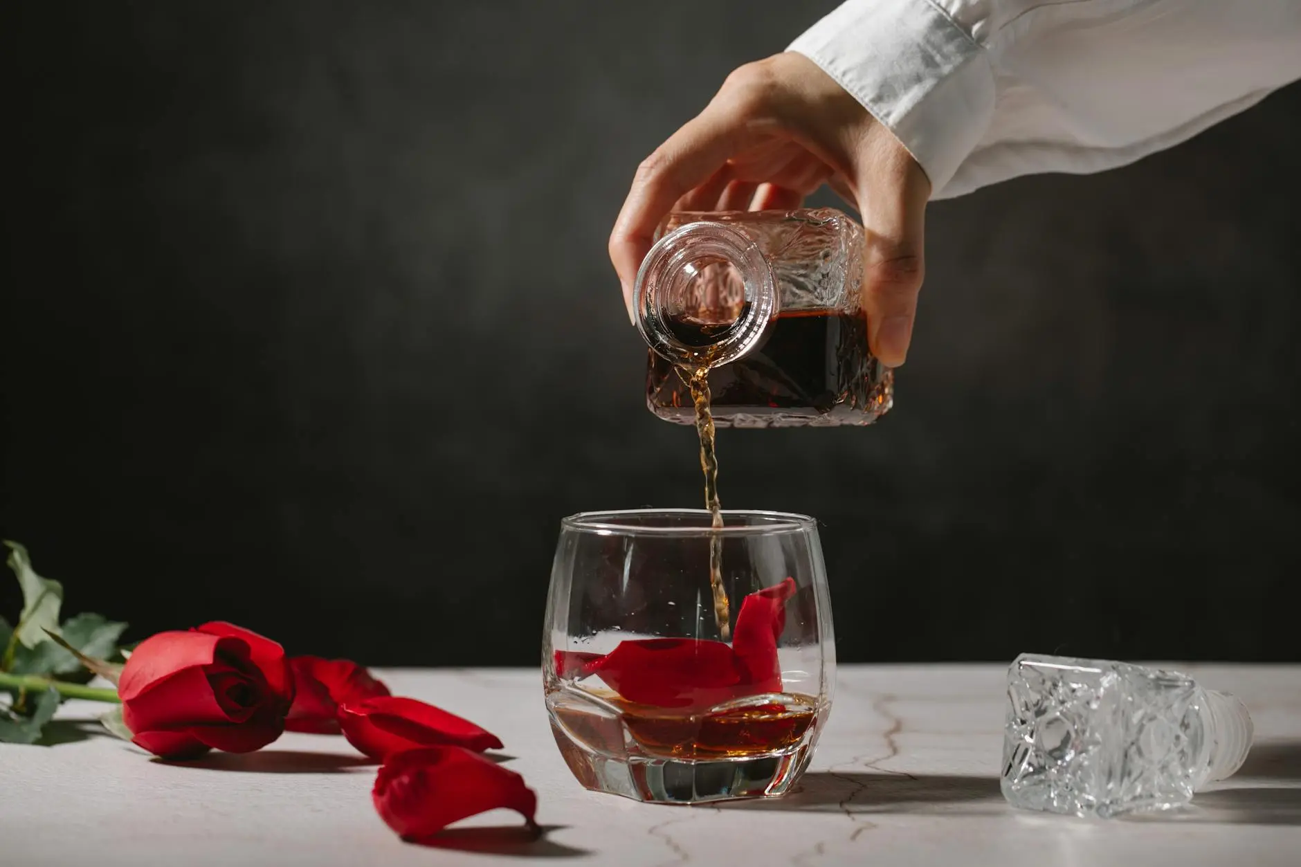 Discover What To Mix With Scotch Whisky For Perfect Cocktail